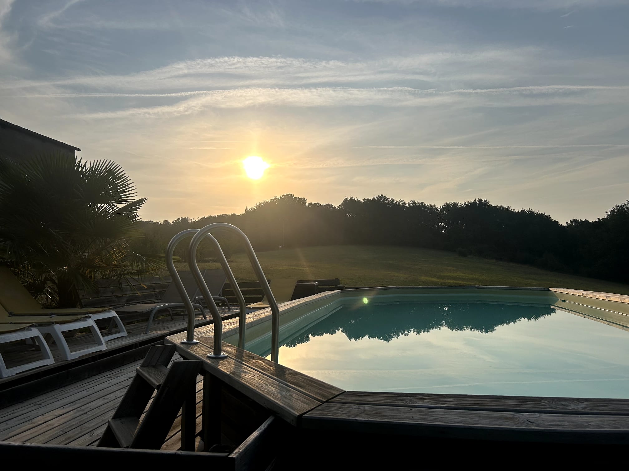 La piscine au lever du soleil