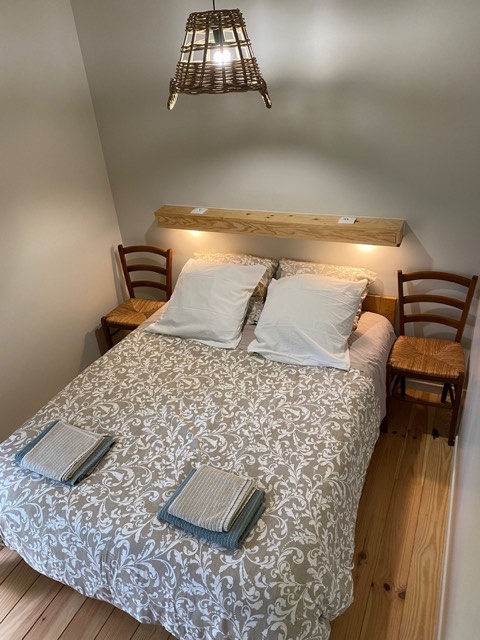 La chambre parentale, lit 140 × 190